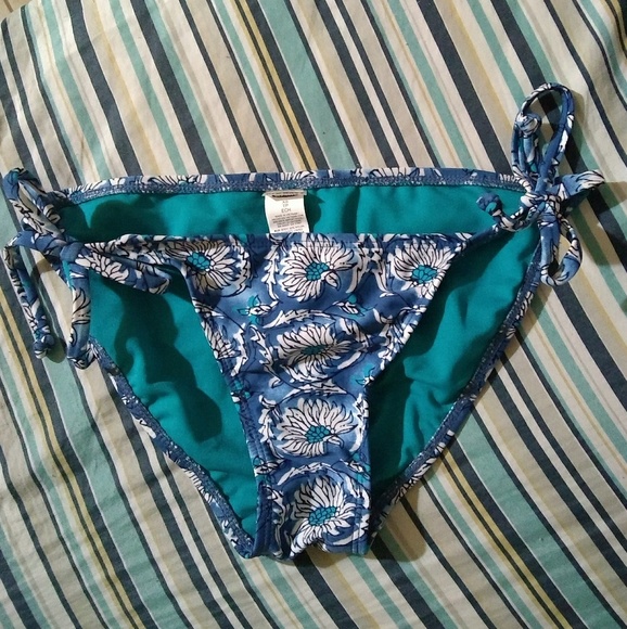 NWOT Old Navy Swimsuit Bottoms - Picture 5 of 7